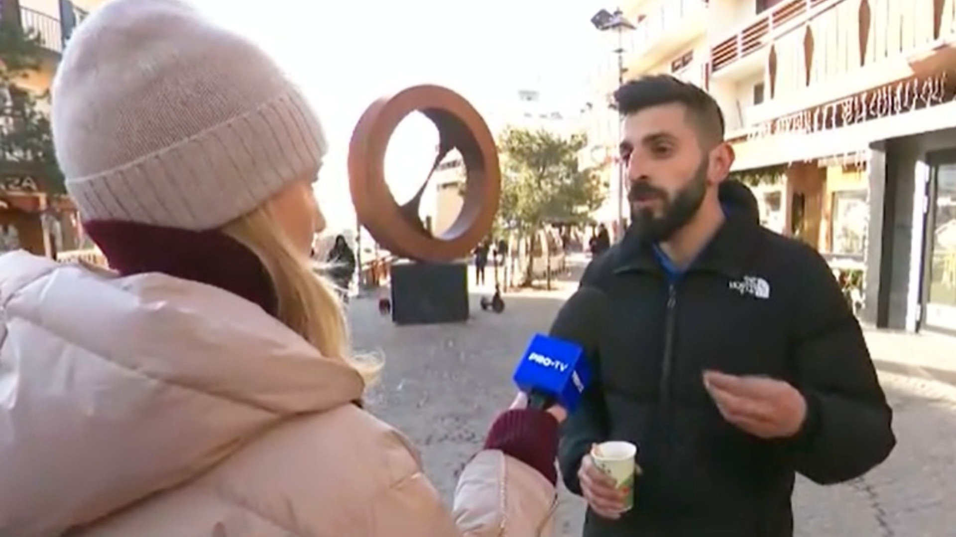 Ce i-au spus pompierii românului care a intrat în foc pentru a salva tinerii din Crans-Montana. „N-aș vrea să fiu criticat”