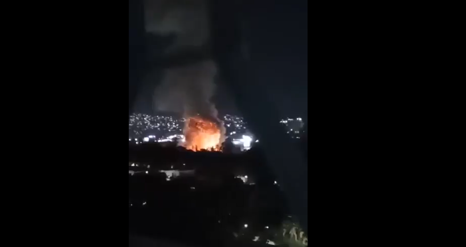 Urme de incendiu la o bază aeriană din Caracas. Venezuela acuză o „agresiune militară” a SUA și declară stare de urgență