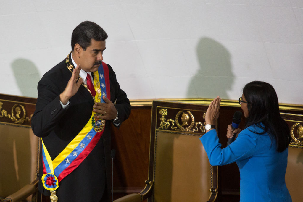 Delcy Rodriguez a depus jurământul în faţa Adunării Naţionale. „Doi eroi sunt ţinuţi ostatici în Statele Unite”