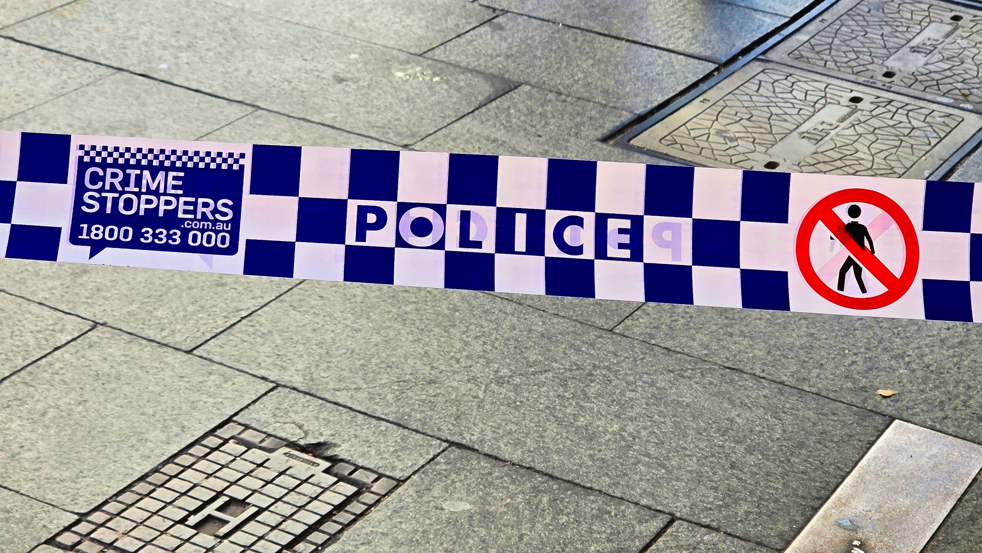 Un bărbat a fost răpit de pe stradă, torturat și abandonat în portbagajul unei mașini, în Sydney