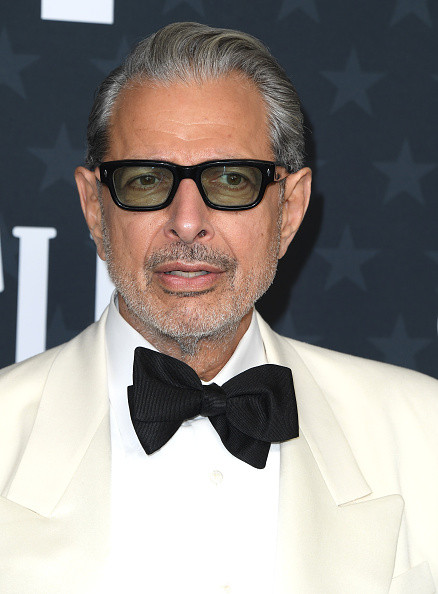 Cele mai bine îmbrăcate vedete la Critics Choice Awards 2026. Ținutele care au atras atenția pe covorul roșu. GALERIE FOTO