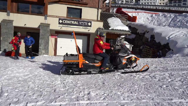 Român mort într-un accident de schi în Franţa. Instructorul care era cu el ar fi consumat droguri