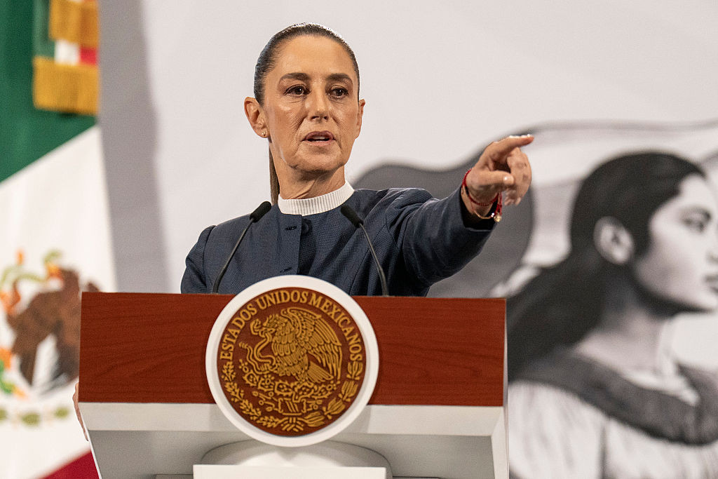 Președintele Mexicului condamnă intervenția în forță a SUA în Venezuela: ”America nu aparține niciunei puteri”