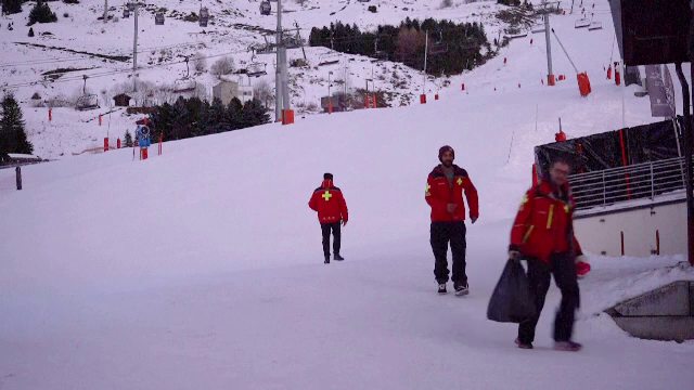 Cum ar fi avut loc tragedia din Alpii francezi în care un român a murit. Instructorul lui de schi, arestat preventiv