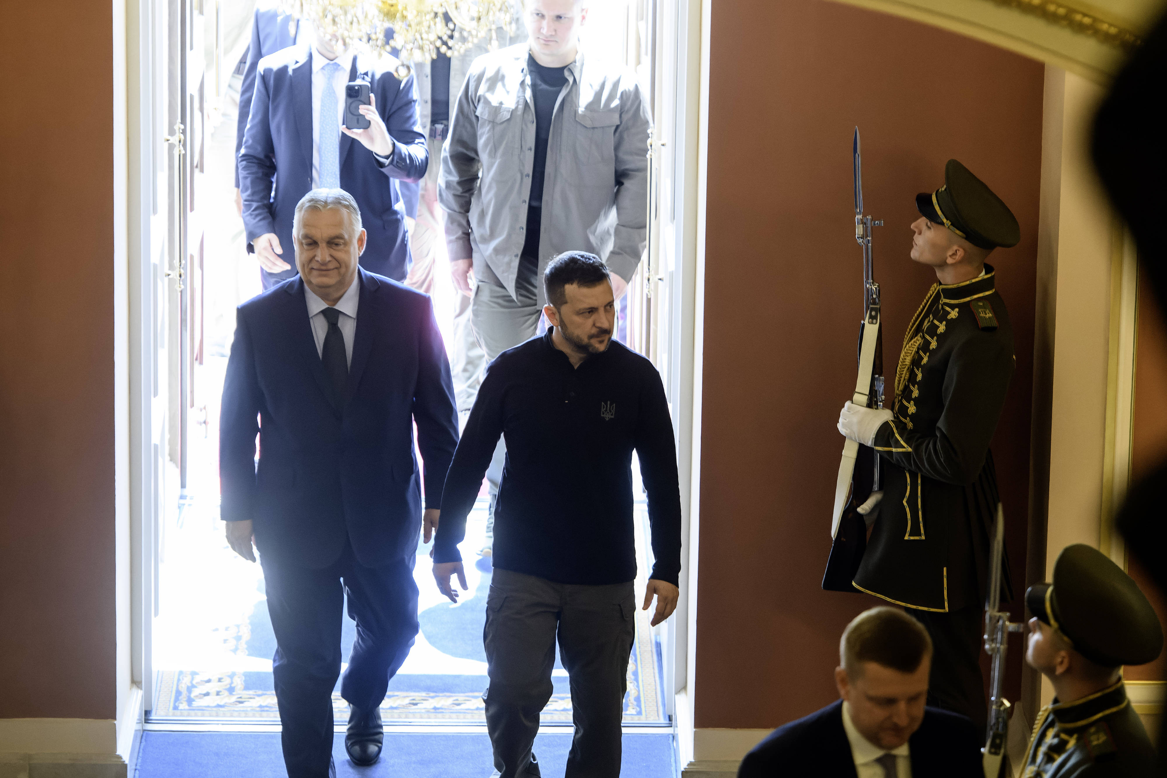 Viktor Orban: „Piticul ucrainean cerșește mâncare”