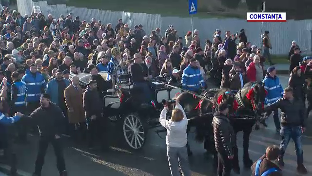 Boboteaza a adunat mii de credincioși în toată țara. Au fost pregătite peste 300.000 de sticle cu Agheasmă Mare în Constanța