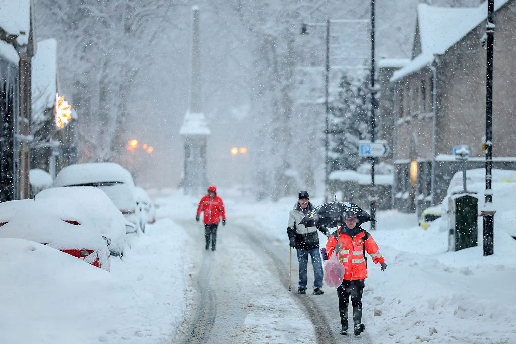 Zăpada și gheața au provocat șase morți în Europa. Estul Bosniei a declarat stare de urgență