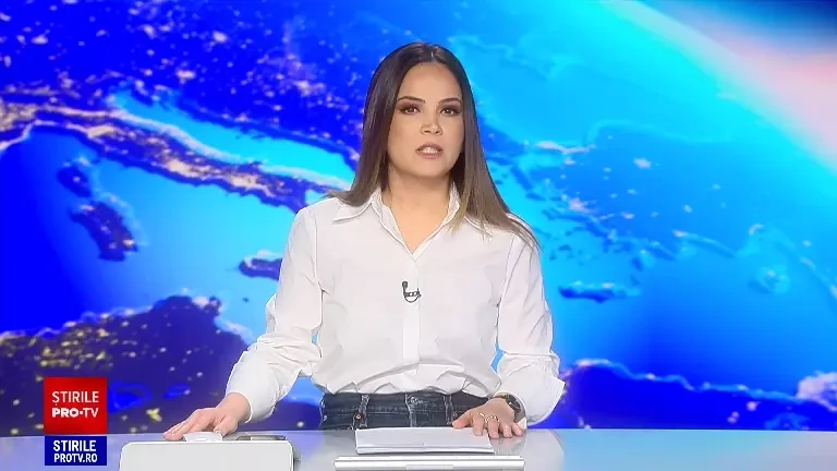 Doi bărbați au murit după ce s-ar fi aruncat de pe un bloc cu zece etaje din Arad. Poliția a deschis o anchetă