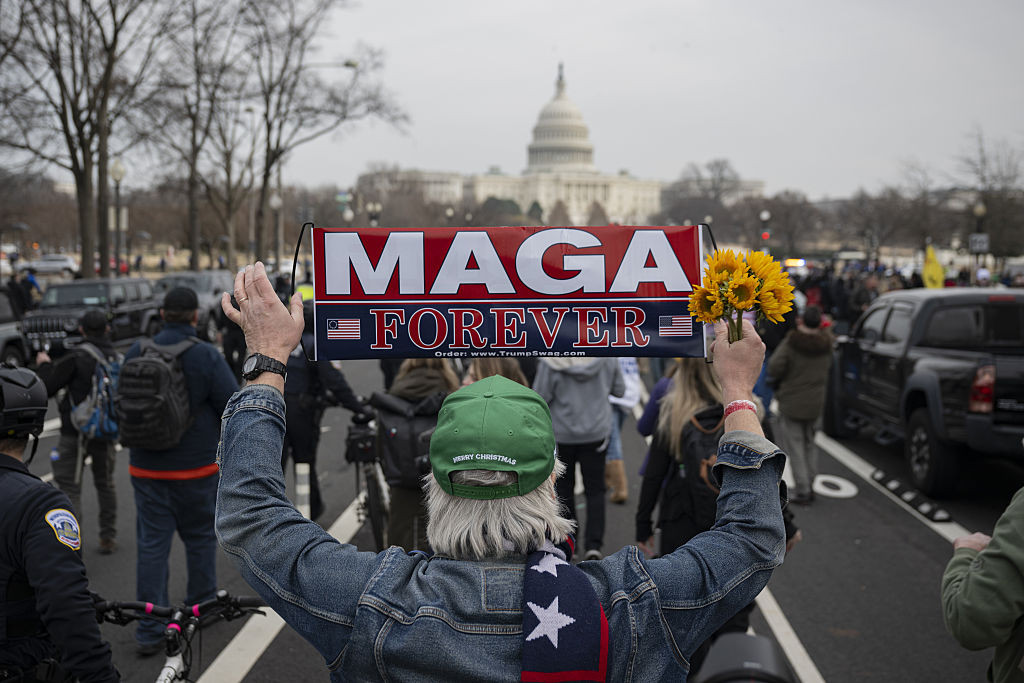 Comemorarea „martirilor” din Asaltul Capitoliului. Parlamentarii din comisia de anchetă „să fie judecați și spânzurați”