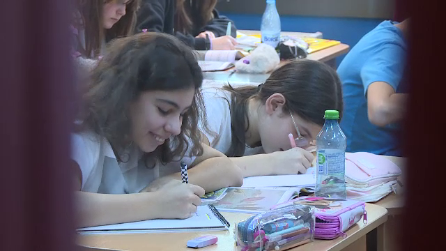 Unii părinți au prelungit vacanța copiilor prin scutiri medicale. Ministerul Educației: Este ilegal