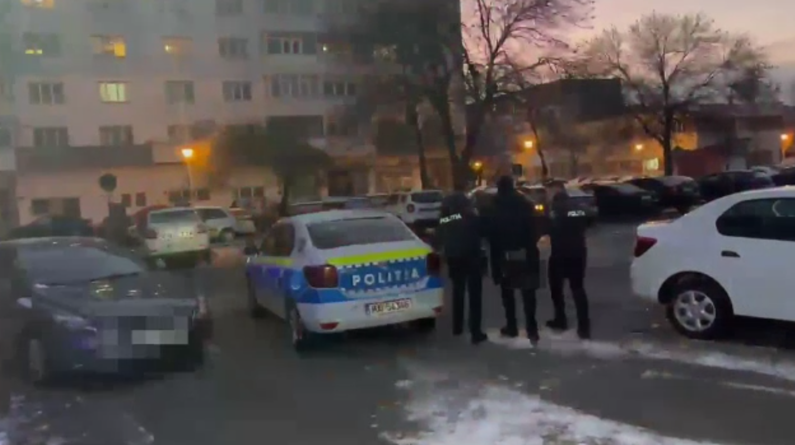 Bătută de soț, o femeie din Craiova a cerut ajutor unui străin, pe internet, care a alertat Poliția și a salvat-o