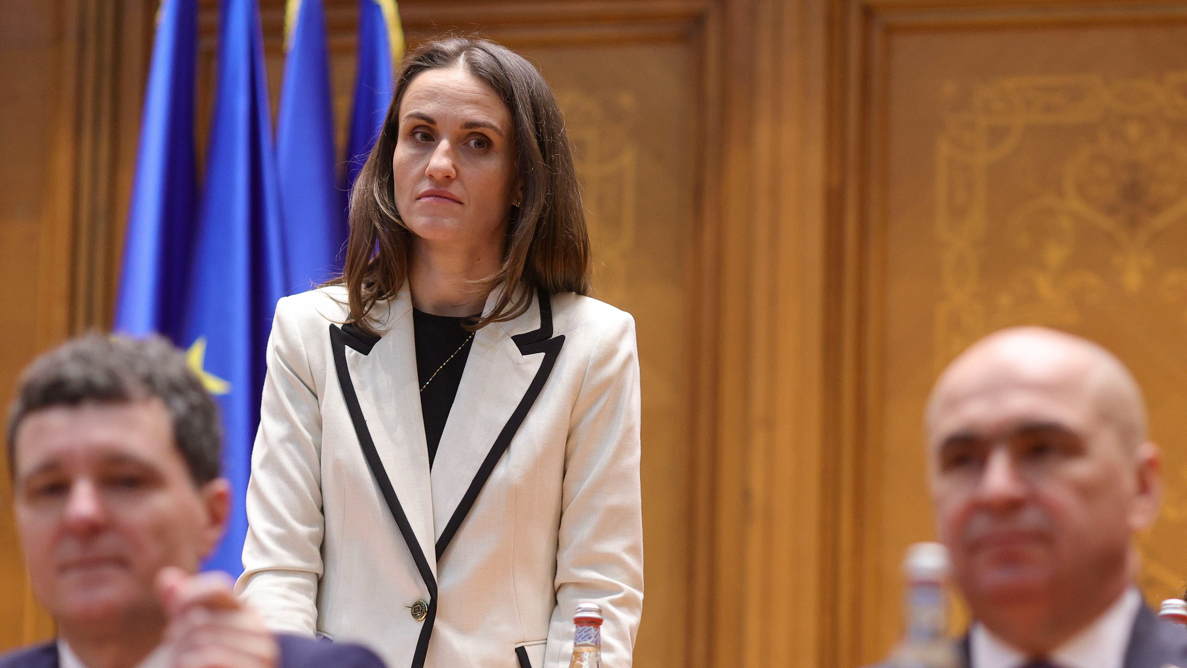 Scandalul din coaliție pe acordul UE–Mercosur se mută în Parlament. O moțiune împotriva Oanei Țoiu, pregătită de grupul PACE