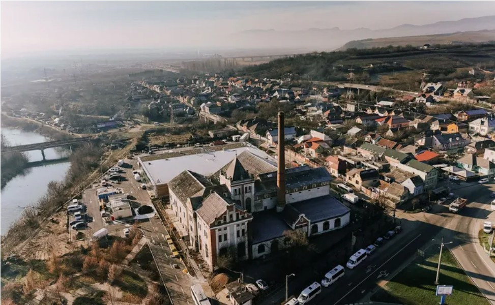 O fostă fabrică de bere din Turda, scoasă la vânzare pentru aproape trei milioane de euro. Are o vechime de peste două secole