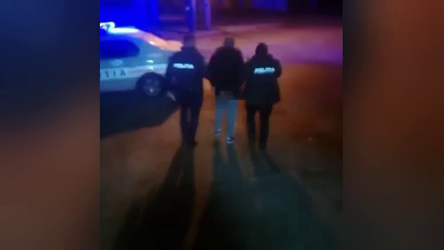 Un bărbat din Craiova, reținut după ce a încălcat ordinul de protecție. A fost prins, la miezul nopții, în curtea iubitei