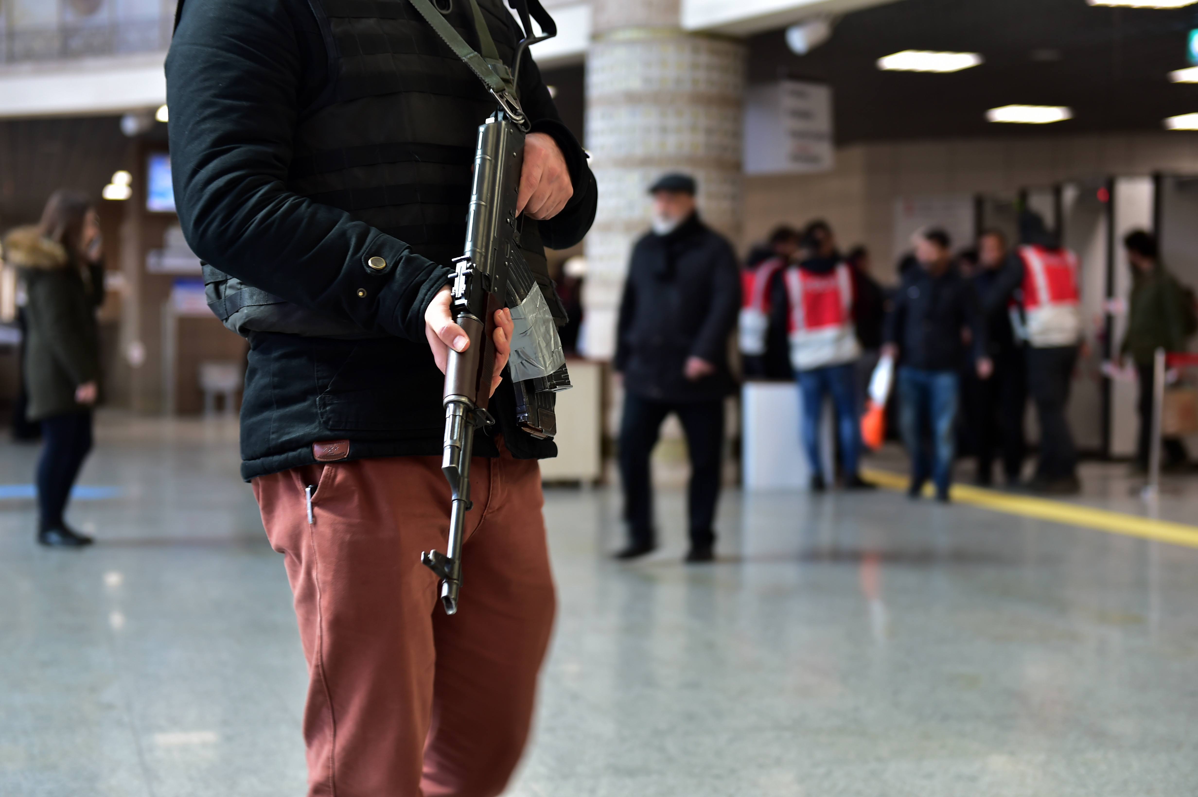 De ce a refuzat Curtea de Apel București să extrădeze un interlop turc, care executa atacuri armate cu AK-47 în Istanbul