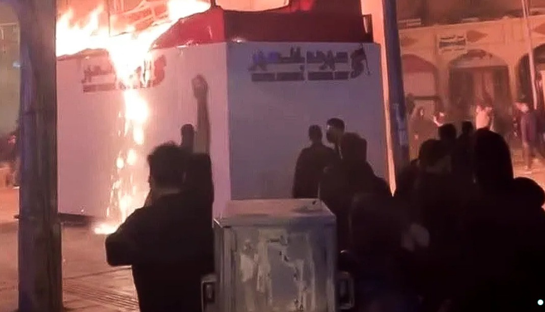 Protestele s-au extins în 180 de orașe din Iran. În Europa se văd deja „ultimele zile” ale regimului de la Teheran