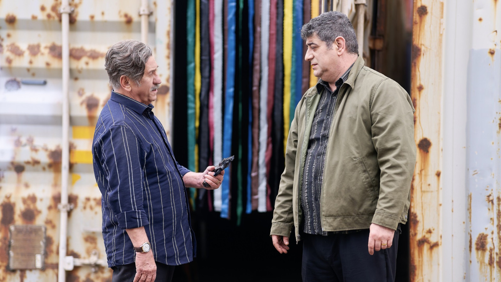 Tătuțu’ revine cu sezonul 2 la PRO TV de la 20:30. „Am frică de Dumnezeu, mai mare frică am de ce e pe pământul ăsta”