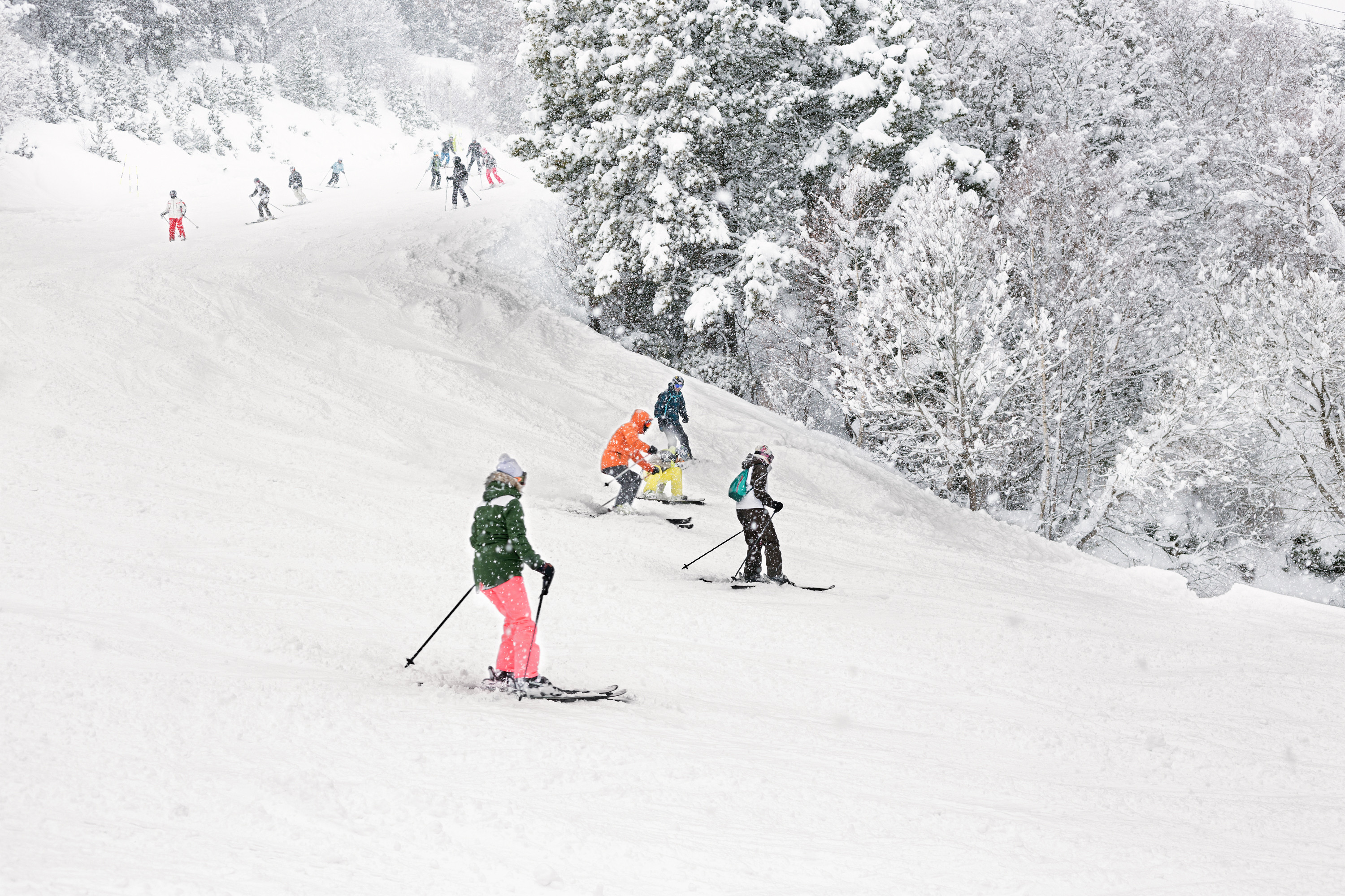 Vacanța de schi 2026 - când începe. Când sunt programate zilele libere pentru elevi