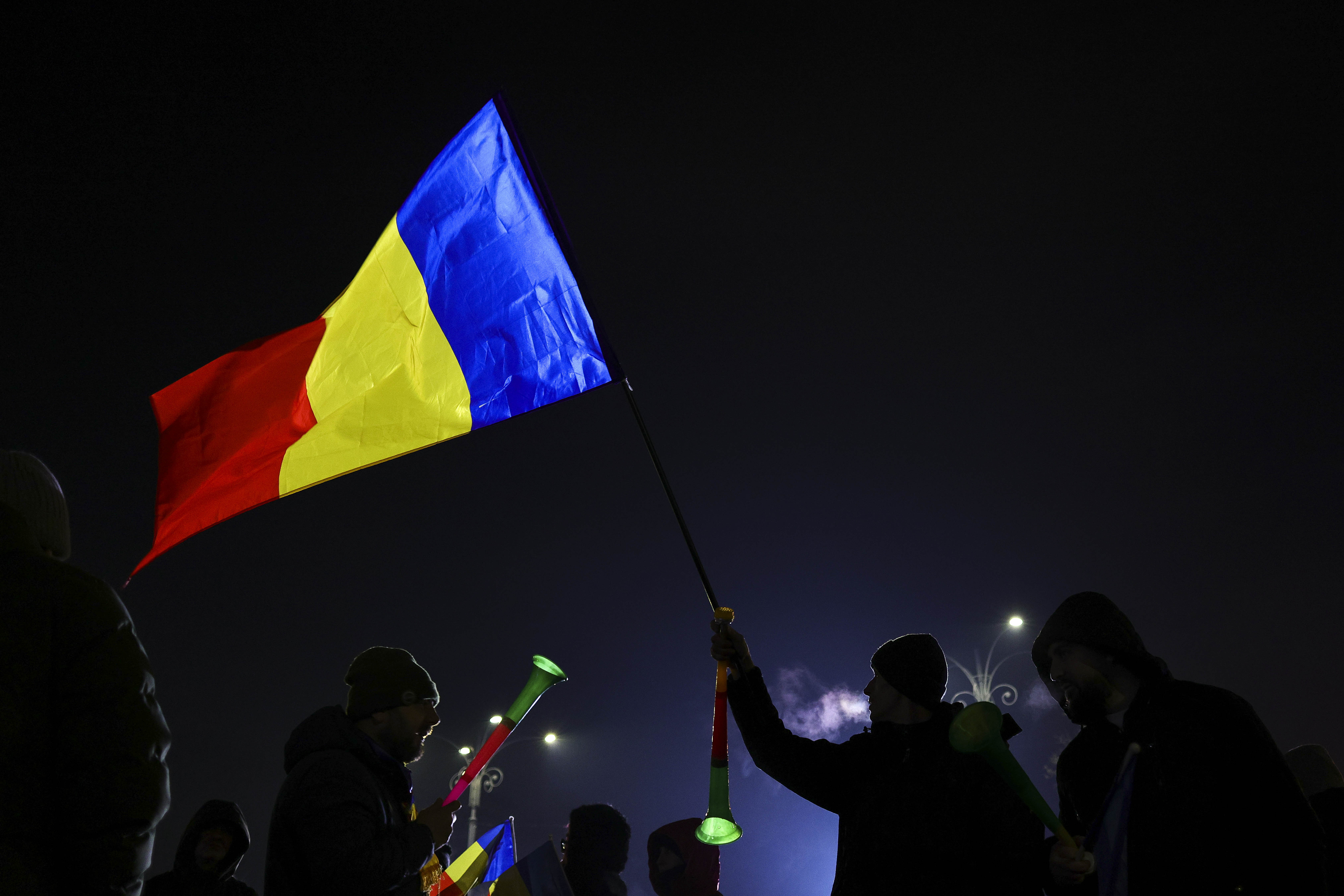 Jandarmeria Capitalei: spray iritant-lacrimogen folosit pentru detensionarea incidentelor din Piața Victoriei