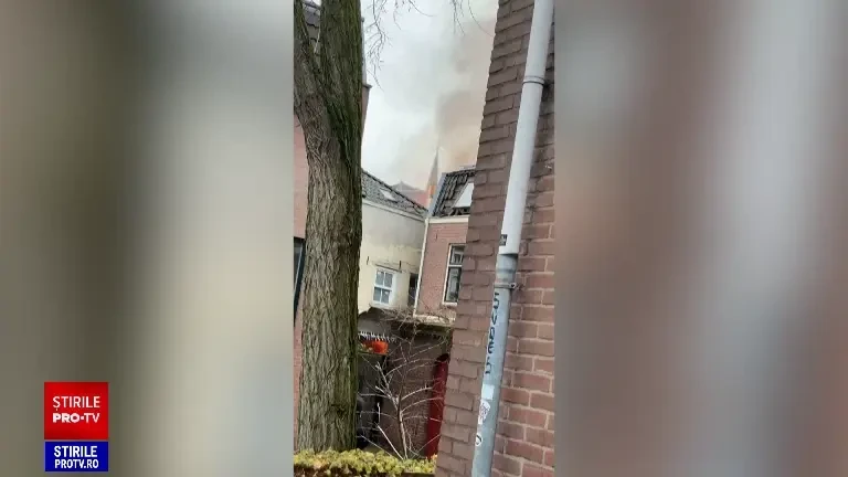 Explozie puternică urmată de un incendiu de amploare, în centrul orașului Utrecht. Sunt cel puțin patru răniți