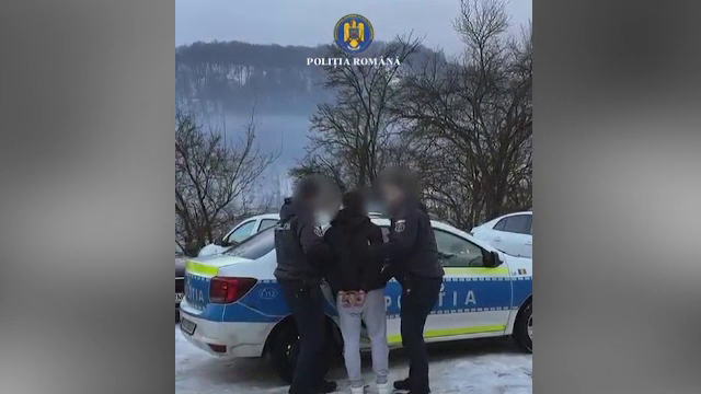 Un tânăr din Hunedoara a fost reținut după ce a lovit doi copii care mergeau la colindat și le-a furat toți banii strânși
