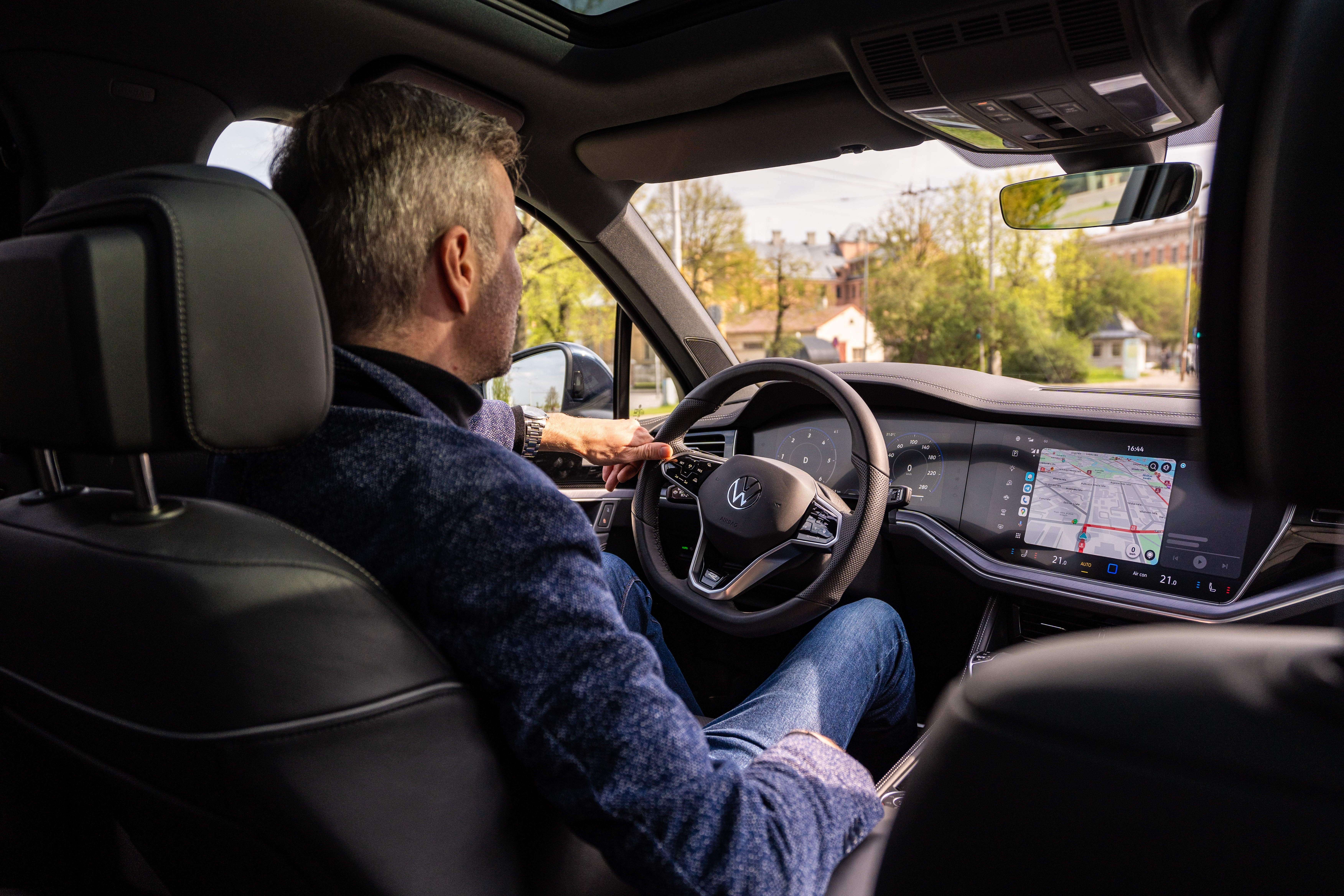 Volkswagen va folosi datele culese de senzori și imaginile provenite de la mașinile clienților din Rom&acirc;nia. Ce &icirc;nseamnă asta