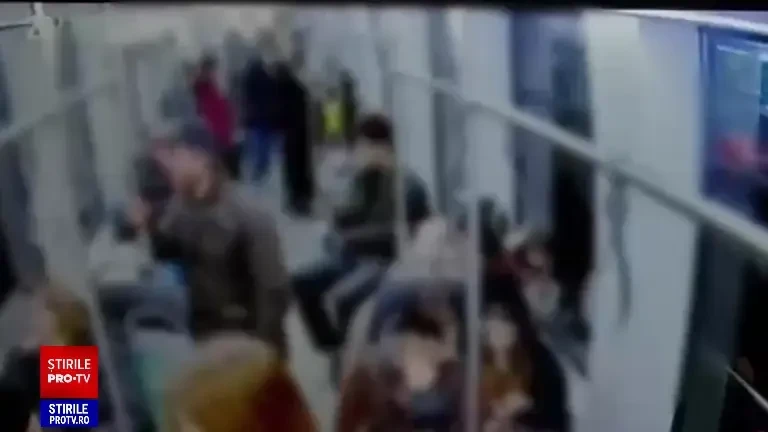 Patru suporteri FCSB, ridicați de mascați după ce au bătut trei adolescenți într-un tramvai din Capitală în luna noiembrie