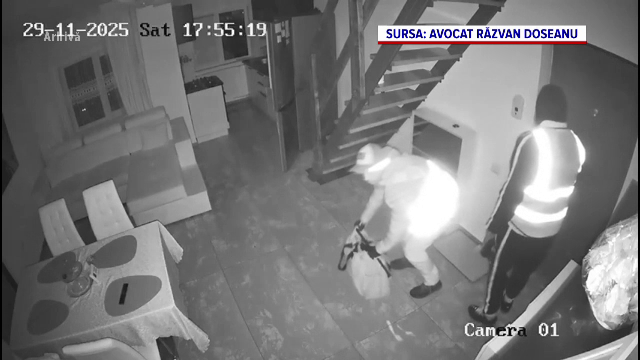 Au spart o casă din Zalău și au furat un seif cu 80.000 de euro. Totul a fost filmat