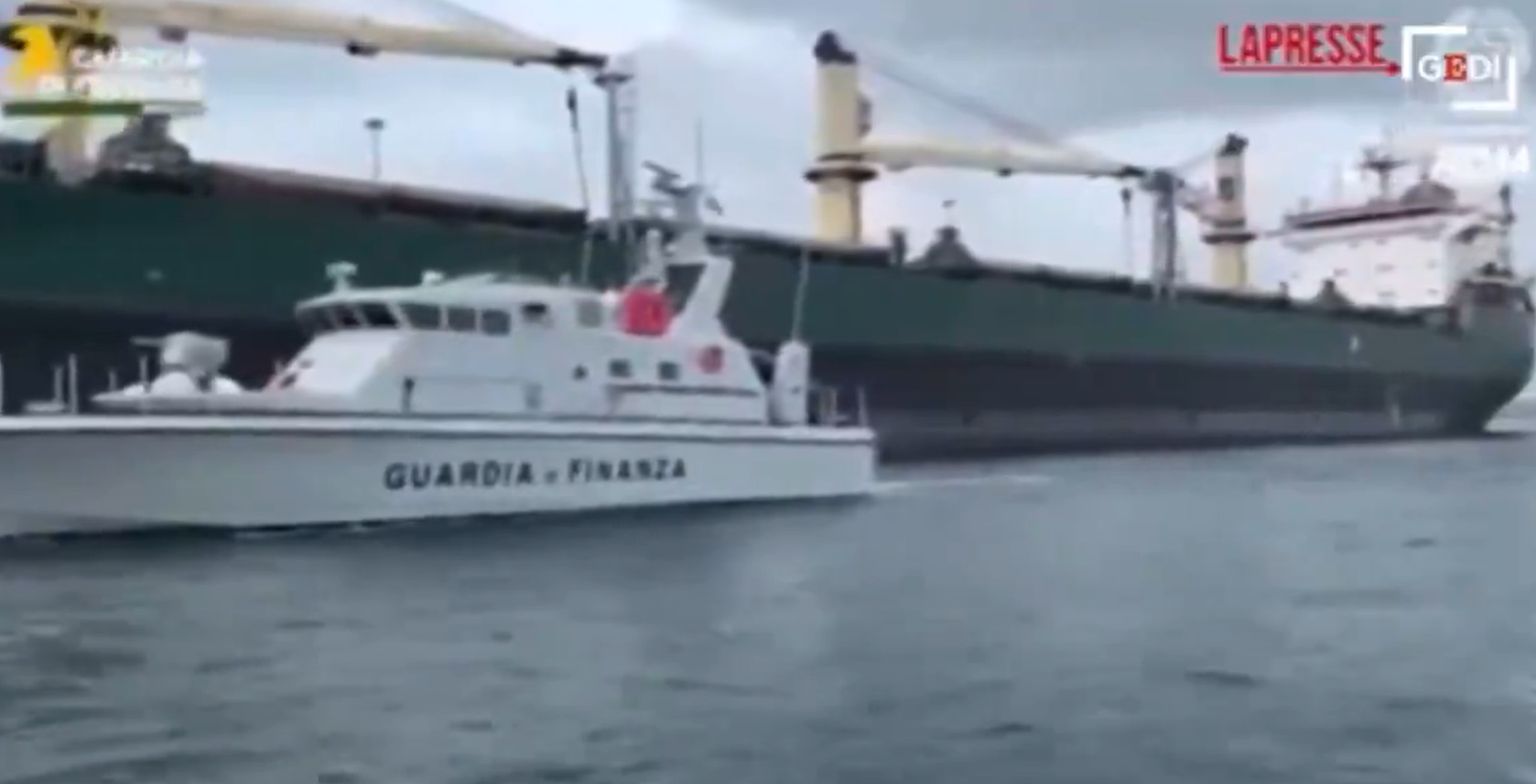 Italia confiscă o navă venită din portul rusesc Novorossiisk: suspiciuni de eludare a sancțiunilor europene