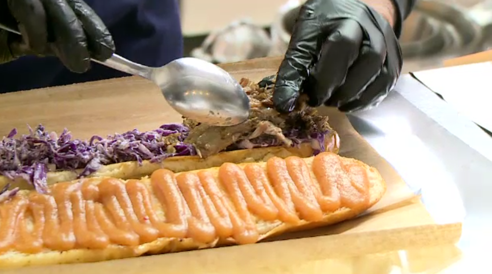 În România apar tot mai multe restaurante cu program redus și meniuri scurte. Este noua rețetă de succes