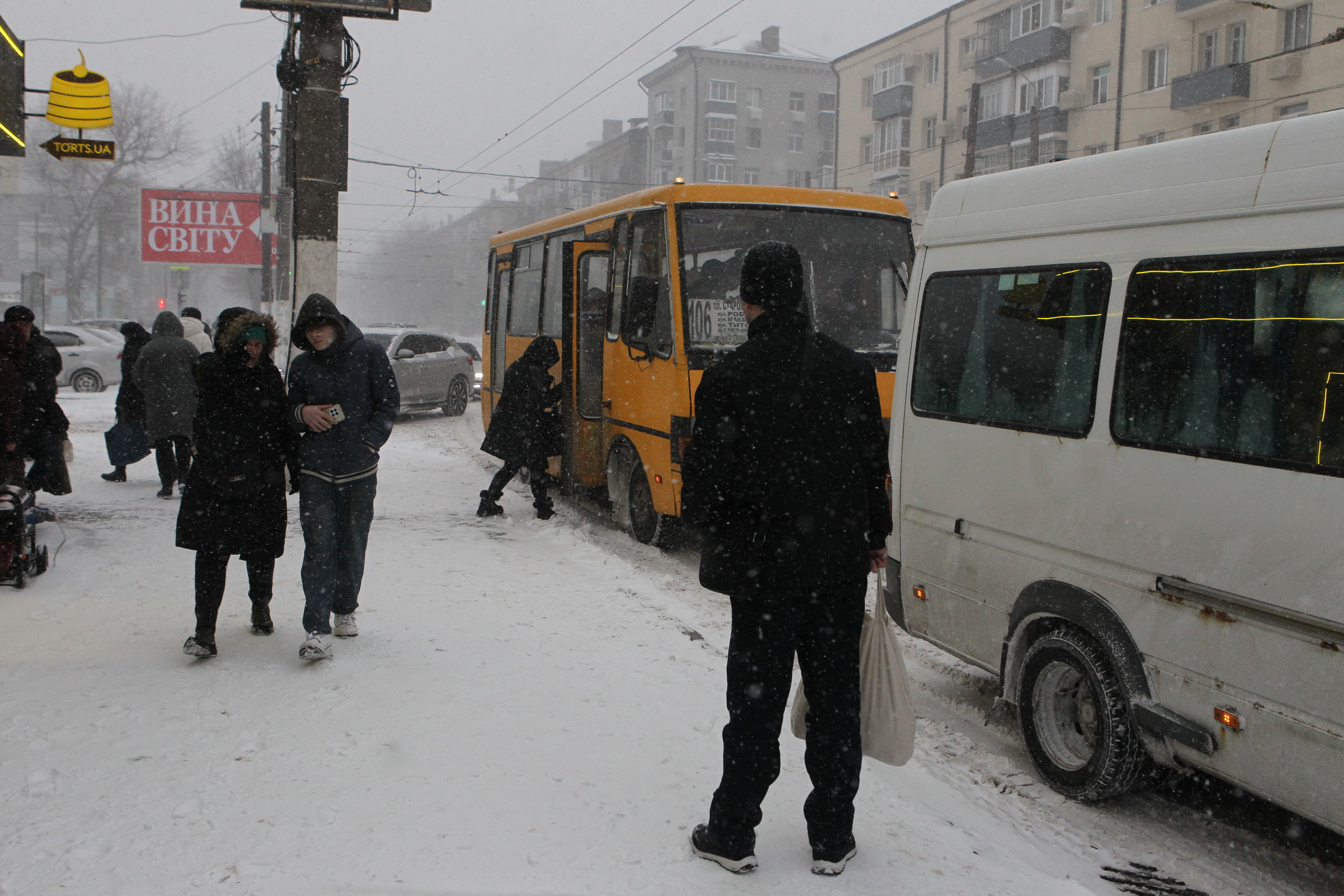 O nouă lege a cetăţeniei &icirc;n Ucraina exclude Rom&acirc;nia de pe lista statelor acceptate pentru dublă cetăţenie
