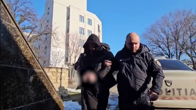 T&acirc;nărul din Constanța și-a ucis mama &icirc;n timp ce dormea, &bdquo;&icirc;ntr-un acces de furie inexplicabil&rdquo;. Ce a făcut &icirc;nainte