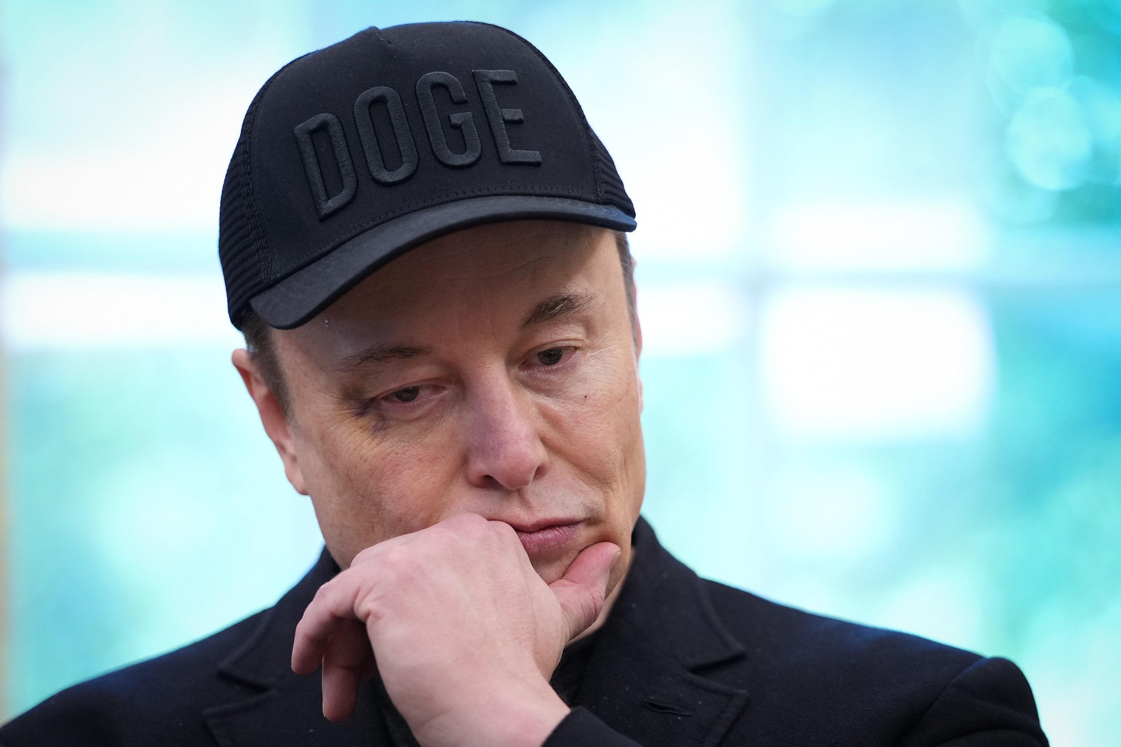Elon Musk vrea să cumpere Ryanair, după ce l-a făcut &bdquo;idiot&rdquo; pe director. Ce se află &icirc;n spatele disputei
