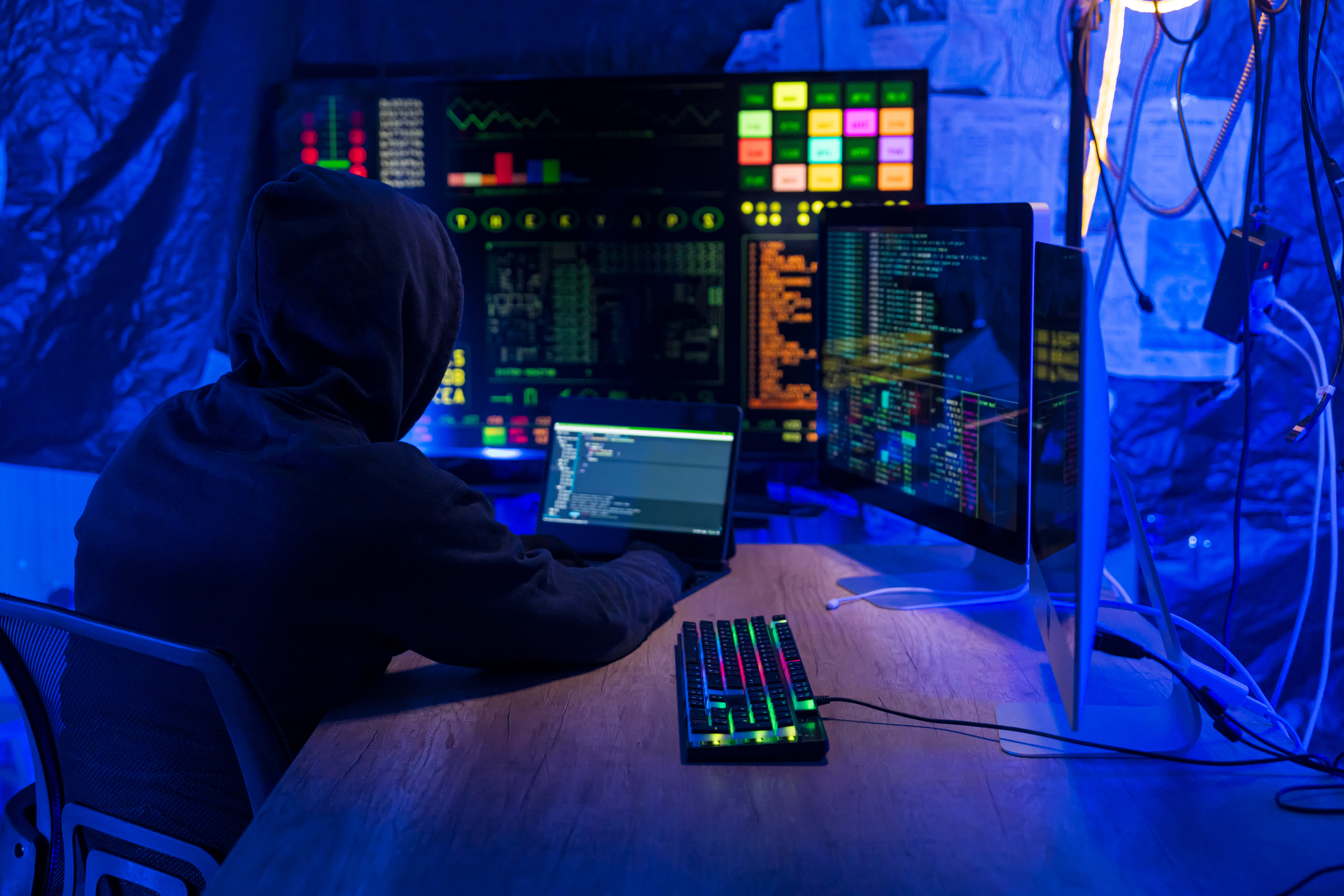 Val de tentative de fraude online prin linkuri către site-uri false. Cum se pot proteja utilizatorii