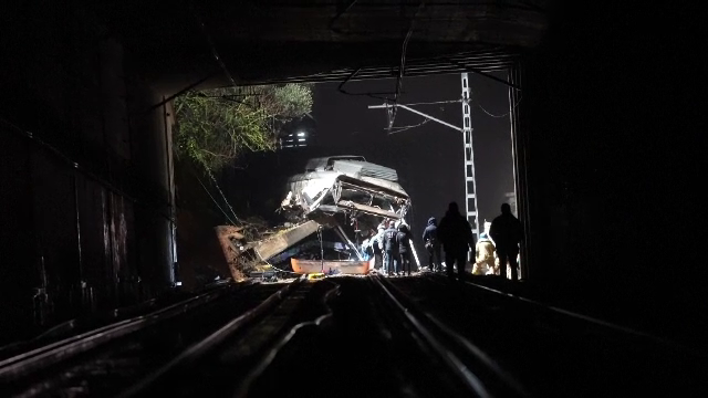 Încă o tragedie feroviară în Spania: un mort și 37 de răniți, după ce un tren a lovit un zid, lângă Barcelona