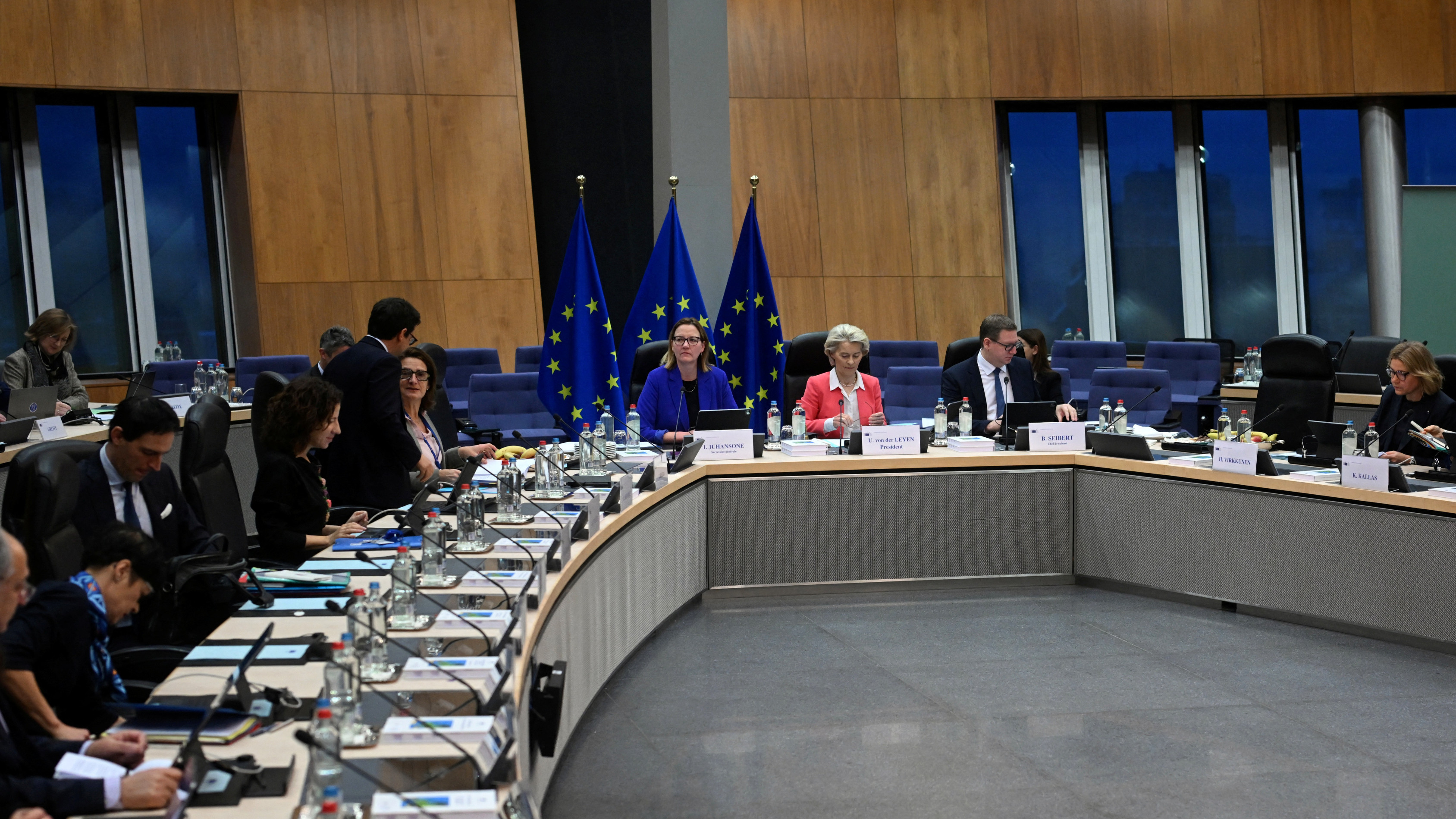 UE răspunde presiunilor lui Donald Trump. CE anunță o reuniune a &bdquo;colegiului de securitate&rdquo; după summitul de la Bruxelles