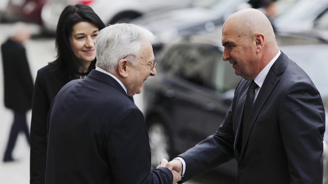 Bolojan, întâlnire cu Isărescu, pe fondul calculelor pe bugetul pe 2026. Primăriile așteaptă scenariile de la Finanțe