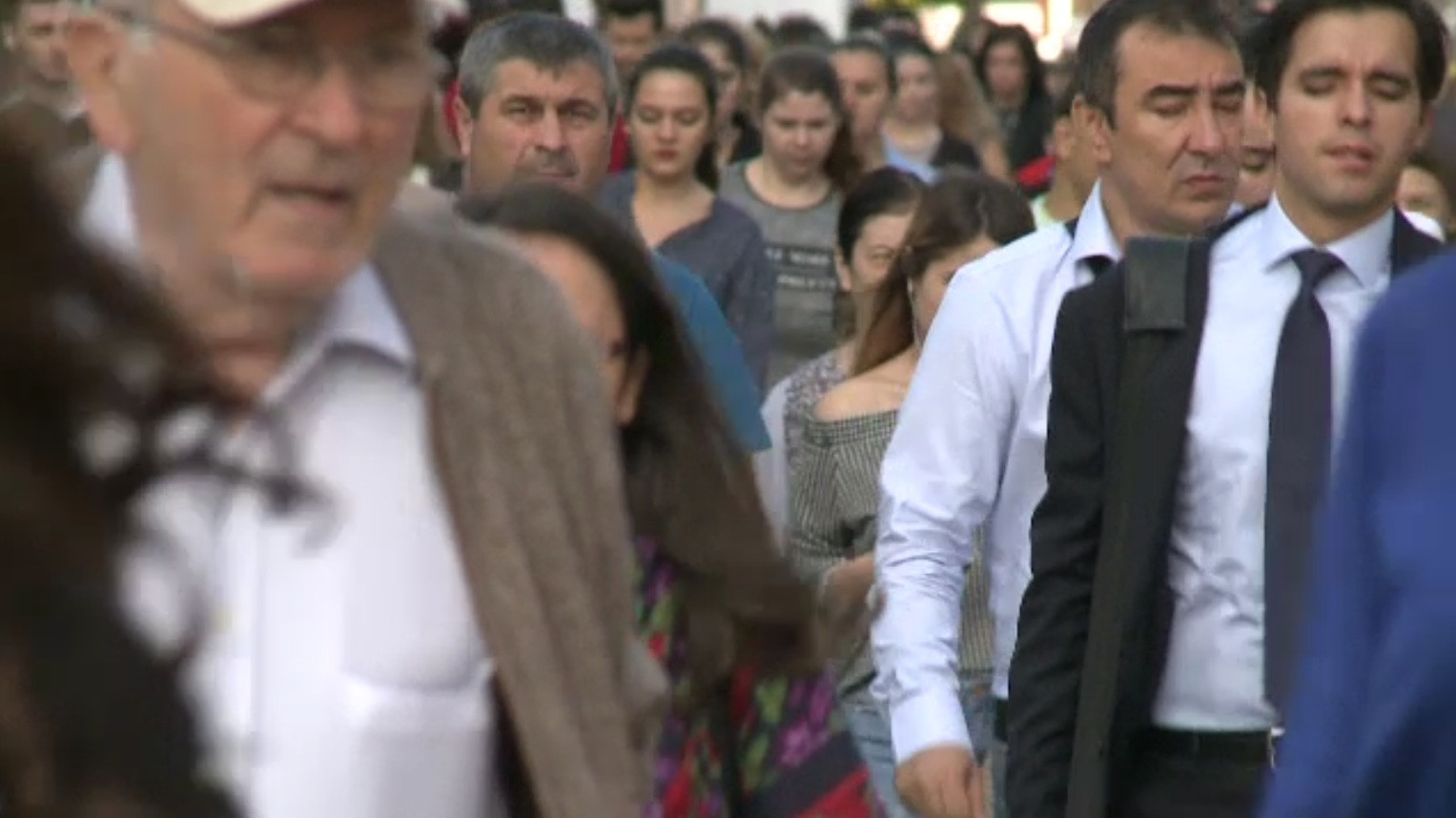 Câți cetățeni non-UE locuiesc acum București. În câțiva ani, străinii vor reprezenta cam un sfert din populație