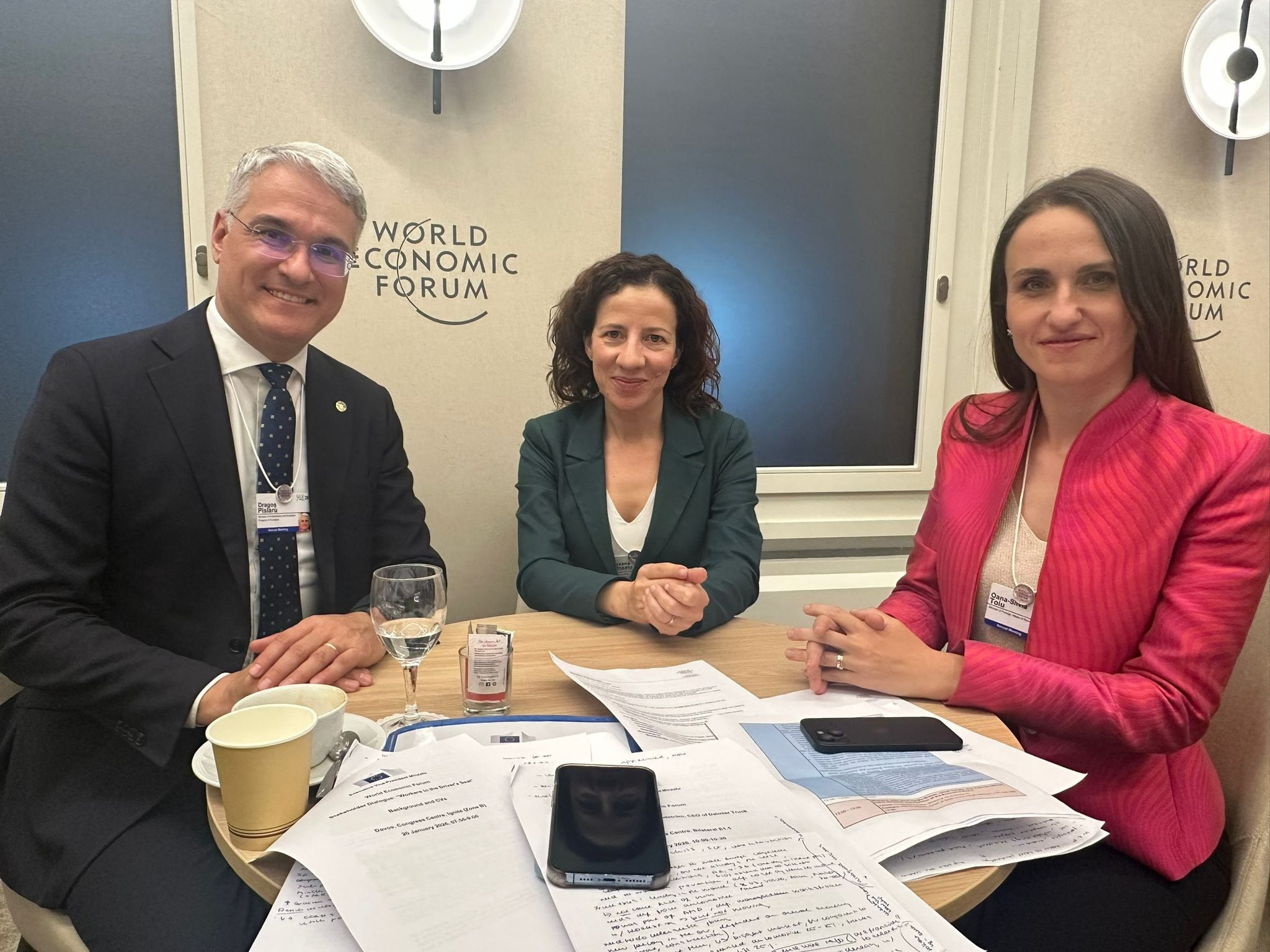 Ce a făcut delegația Rom&acirc;niei la Davos. &bdquo;Miza acestor zile este foarte clară&rdquo;