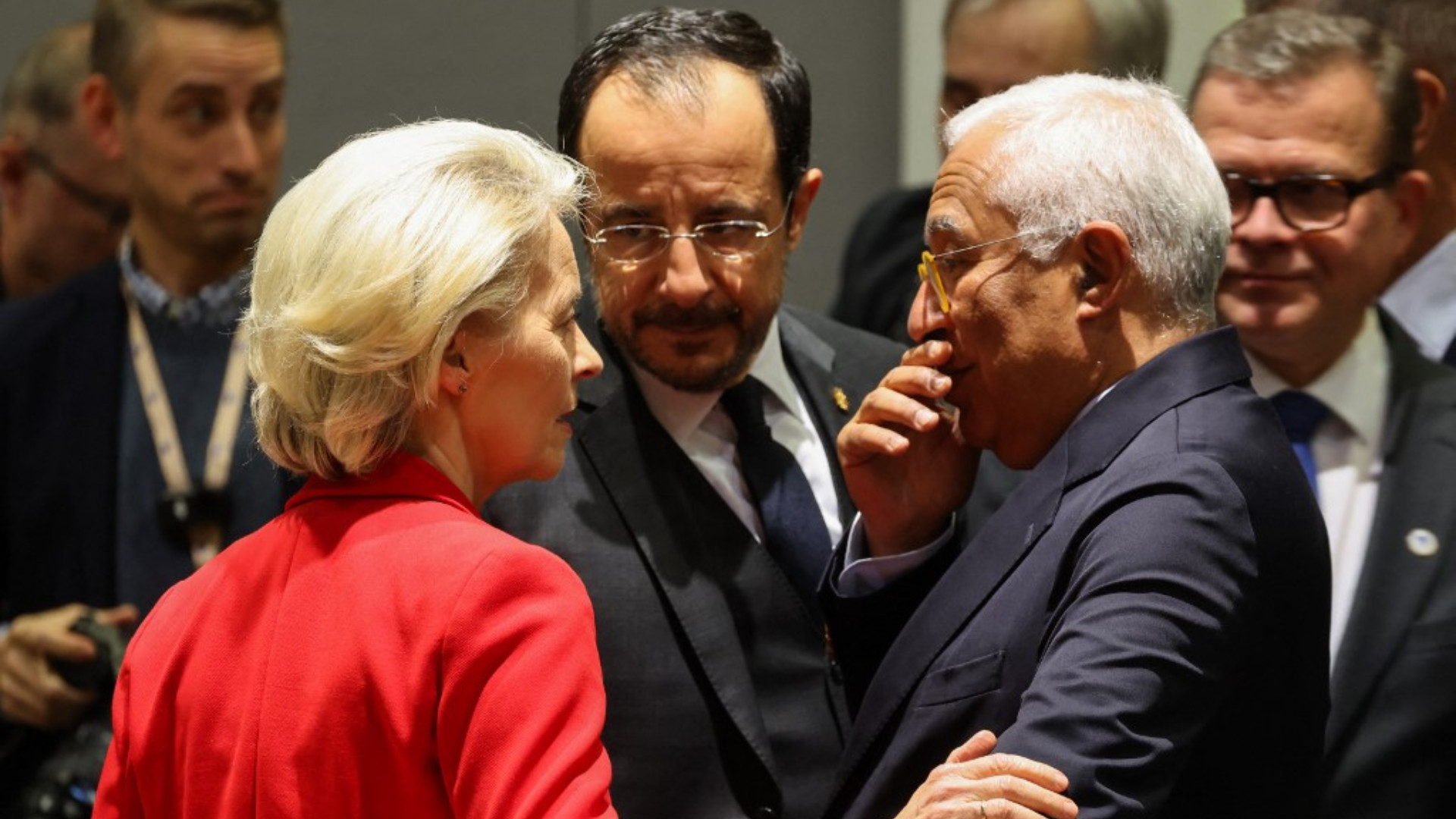 &bdquo;Europa nu mai are cale de &icirc;ntoarcere&rdquo;. Liderii UE str&acirc;ng r&acirc;ndurile, după avertizarea lui Trump. Bruxelles-ul are un plan