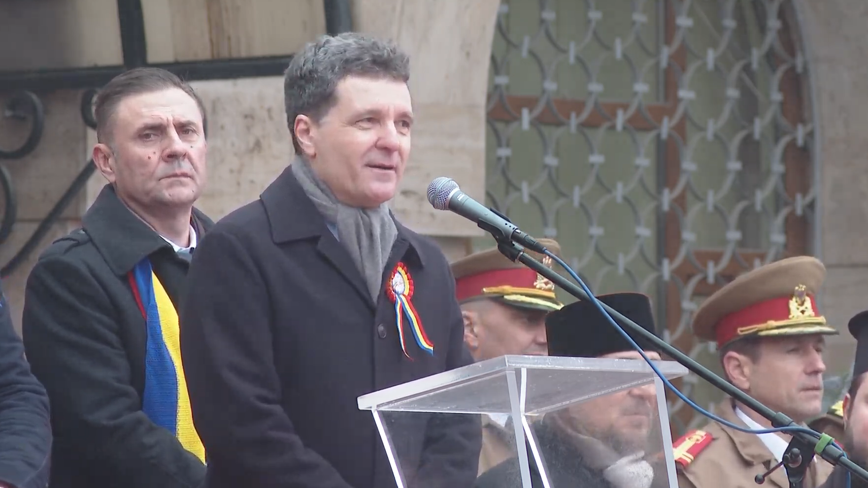 Nicuşor Dan, huiduit, dar şi aplaudat la Focşani: &bdquo;Acest drept vine şi cu o responsabilitate&rdquo;. VIDEO