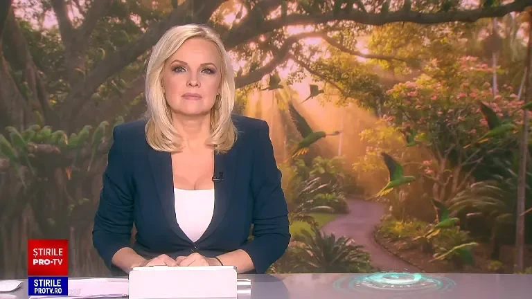 O specie tropicală de papagali se înmulțește în România. Iernile blânde îi ajută să se aclimatizeze