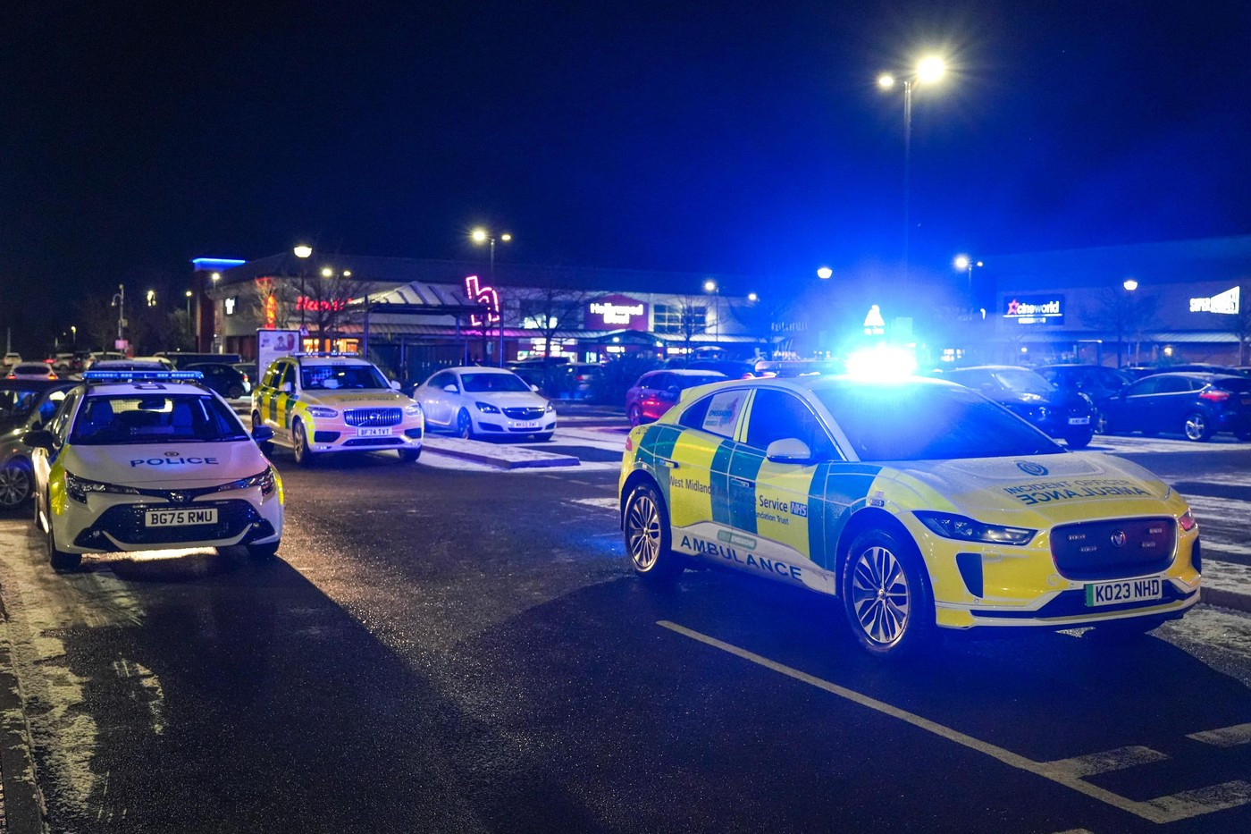 Un avion privat cu opt persoane la bord s-a prăbuşit în flăcări pe un aeroport din SUA, chiar la decolare