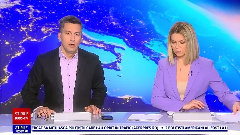 Șoferul unui microbuz a murit încarcerat după ciocnirea cu un camion, în Suceava