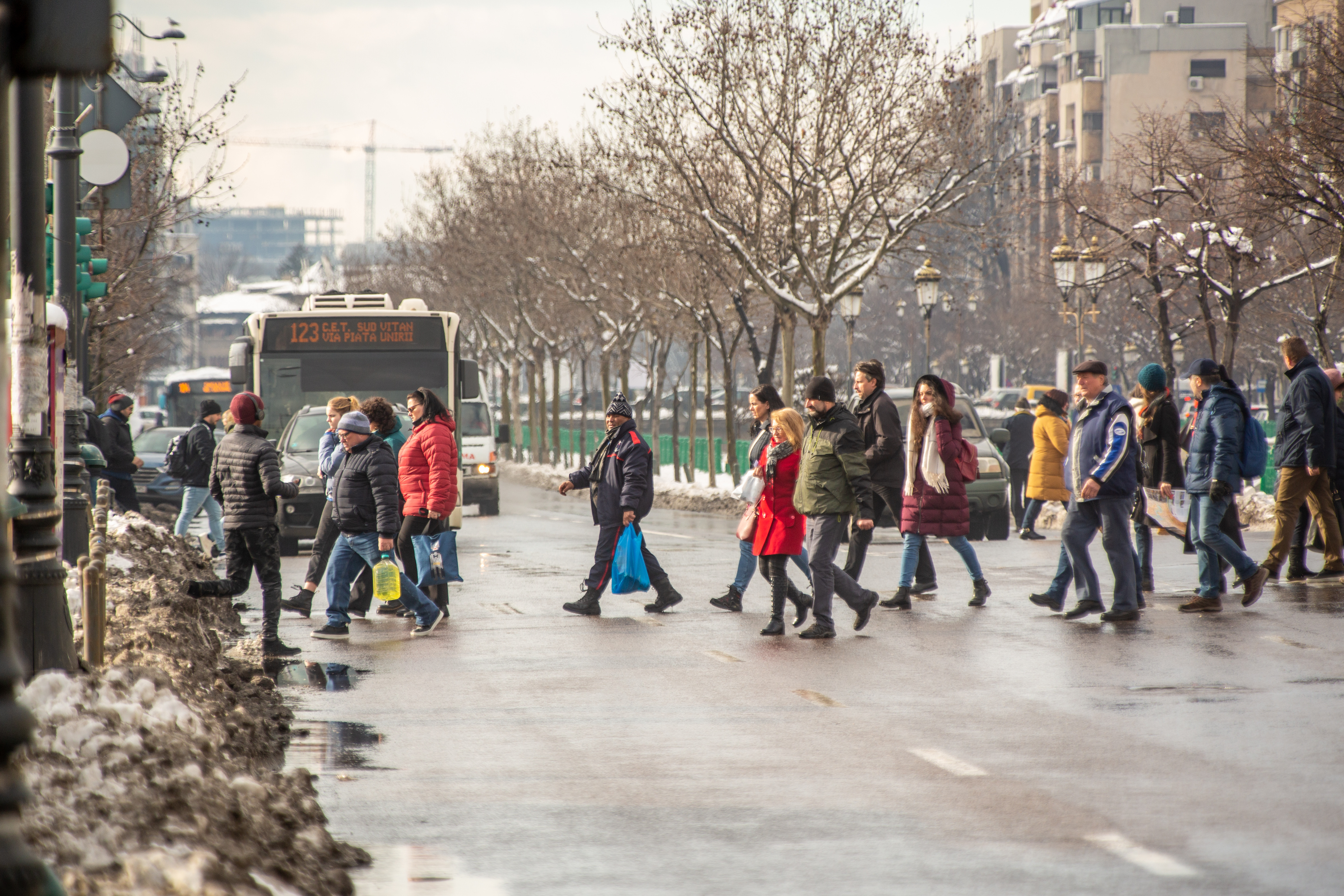 Vremea azi, 27 ianuarie 2026. Temperaturile scad și apar ploile și ninsorile în majoritatea regiunilor