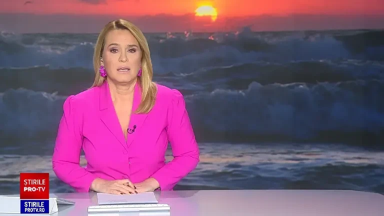 Pe plaja stațiunii Mamaia, valurile puternice au adus la mal cantități uriașe de scoici și rapane, care au acoperit nisipul