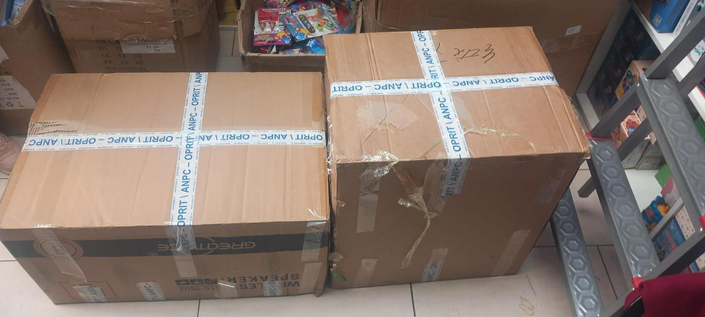 „Dragonul Roșu”, amendat cu aproape 900.000 de lei de ANPC. Inspectorii au descoperit jucării și electronice periculoase