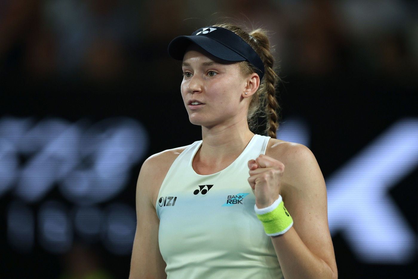 Elena Rîbakina a câștigat pentru prima dată Australian Open, după o finală dramatică împotriva Arinei Sabalenka