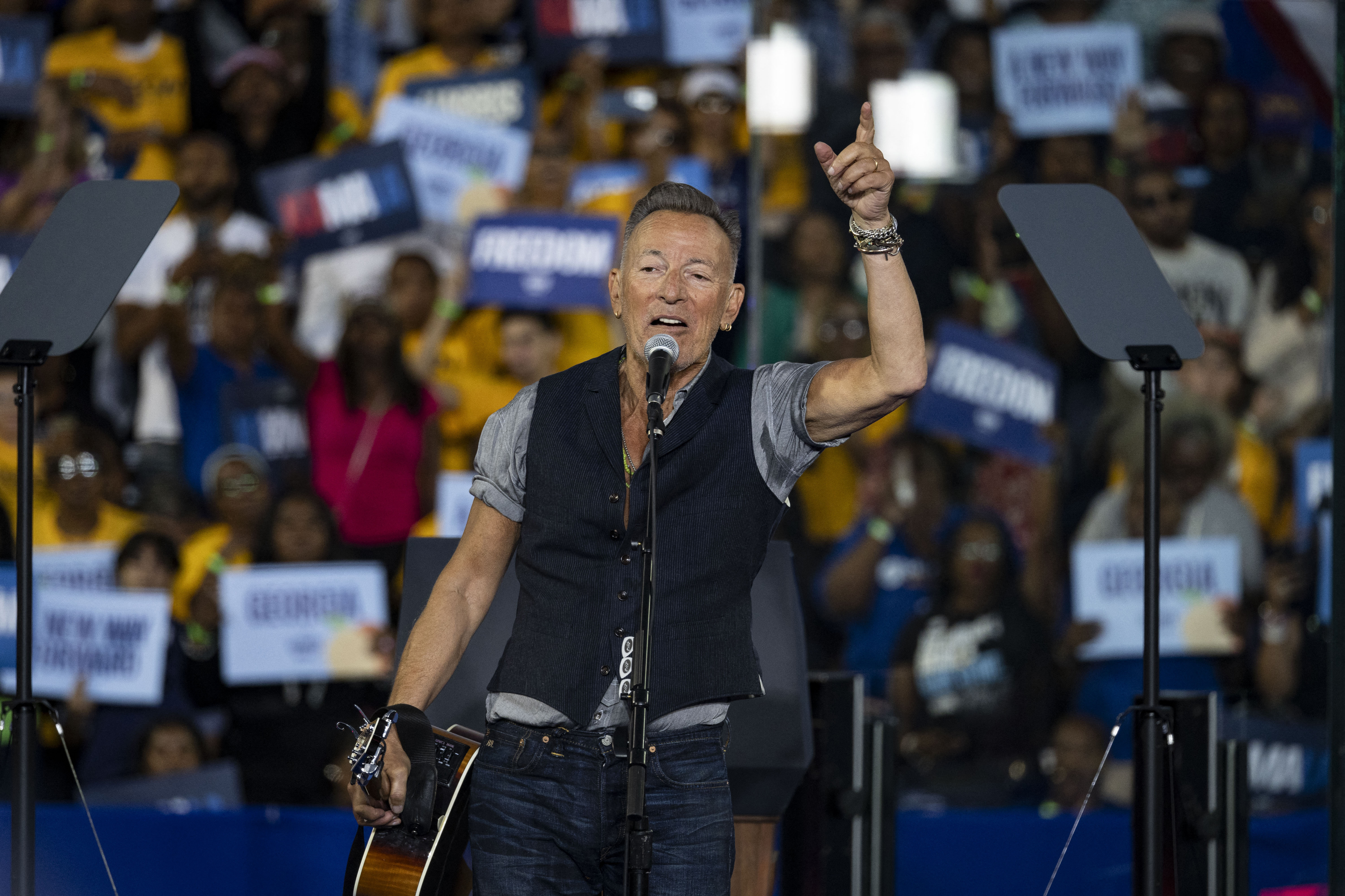 Bruce Springsteen a interpretat pentru prima dată live piesa de protest la adresa ICE &icirc;n Minneapolis. VIDEO