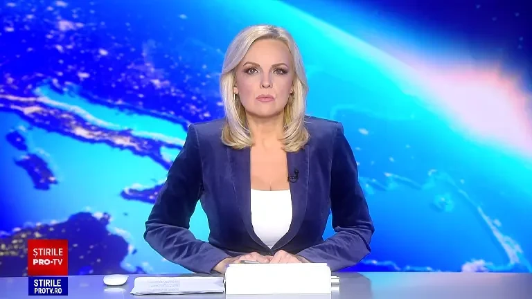 Un tânăr și-a riscat viața pentru a salva un cățel căzut într-un lac înghețat din București. Misiune spectaculoasă